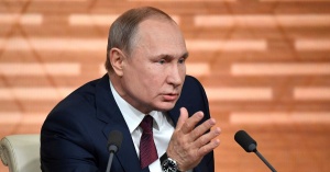 Путин потребовал от чиновников обратить внимание на доходы населения