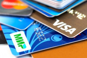 Появятся обязательные требования к страхованию банковских карт